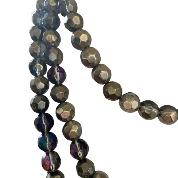 vera want Elegant iridescent metallic Beaded  layering necklace Necklace - Picture 4 of 6